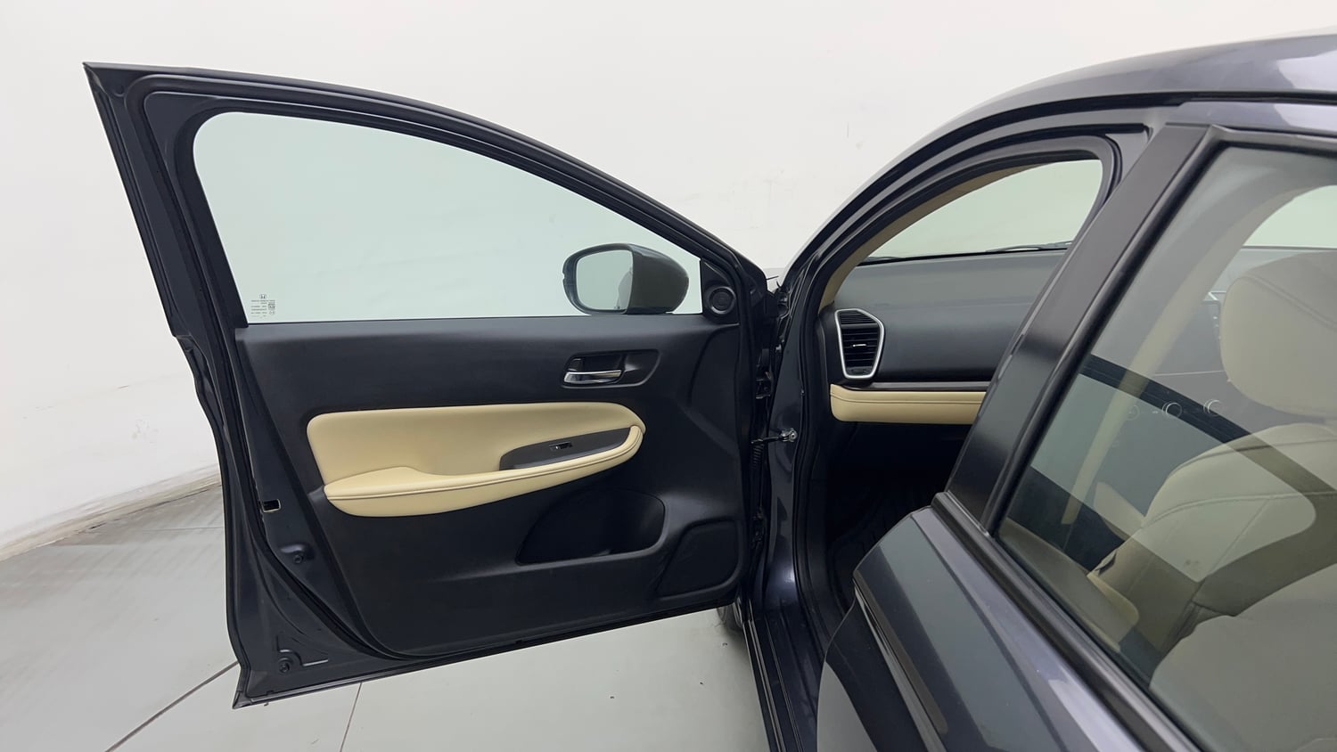 Used 2022 Honda City ZX CVT Petrol Petrol Automatic interior LEFT FRONT DOOR OPEN VIEW