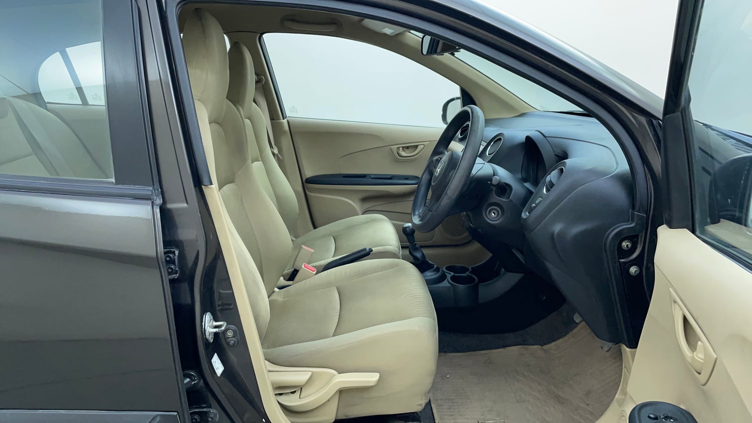 Used 2015 Honda Amaze 1.2 SX i-VTEC Petrol Manual interior RIGHT SIDE FRONT DOOR CABIN VIEW