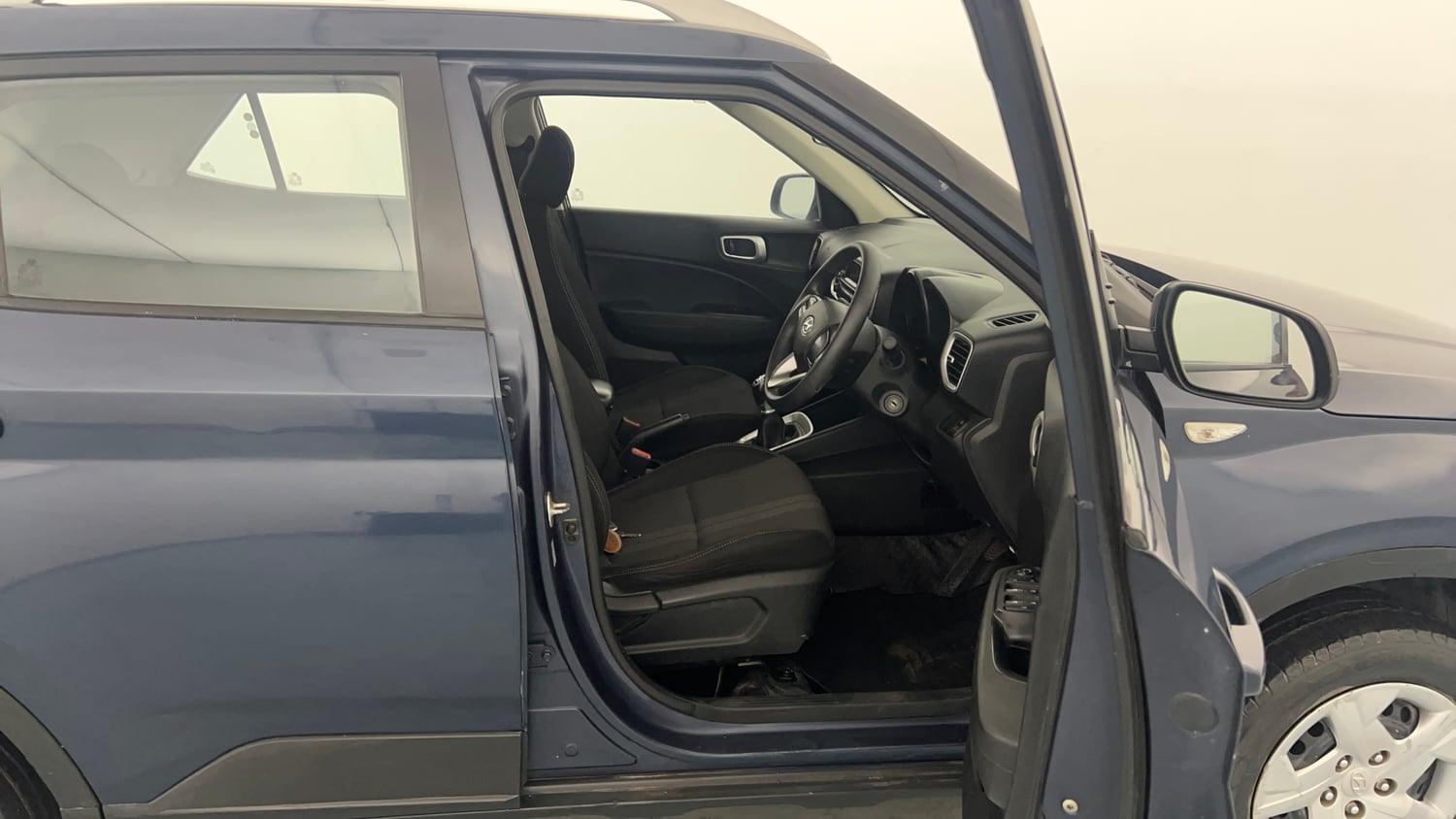 Used 2020 Hyundai Venue S 1.4 CRDi Diesel Manual interior RIGHT SIDE FRONT DOOR CABIN VIEW