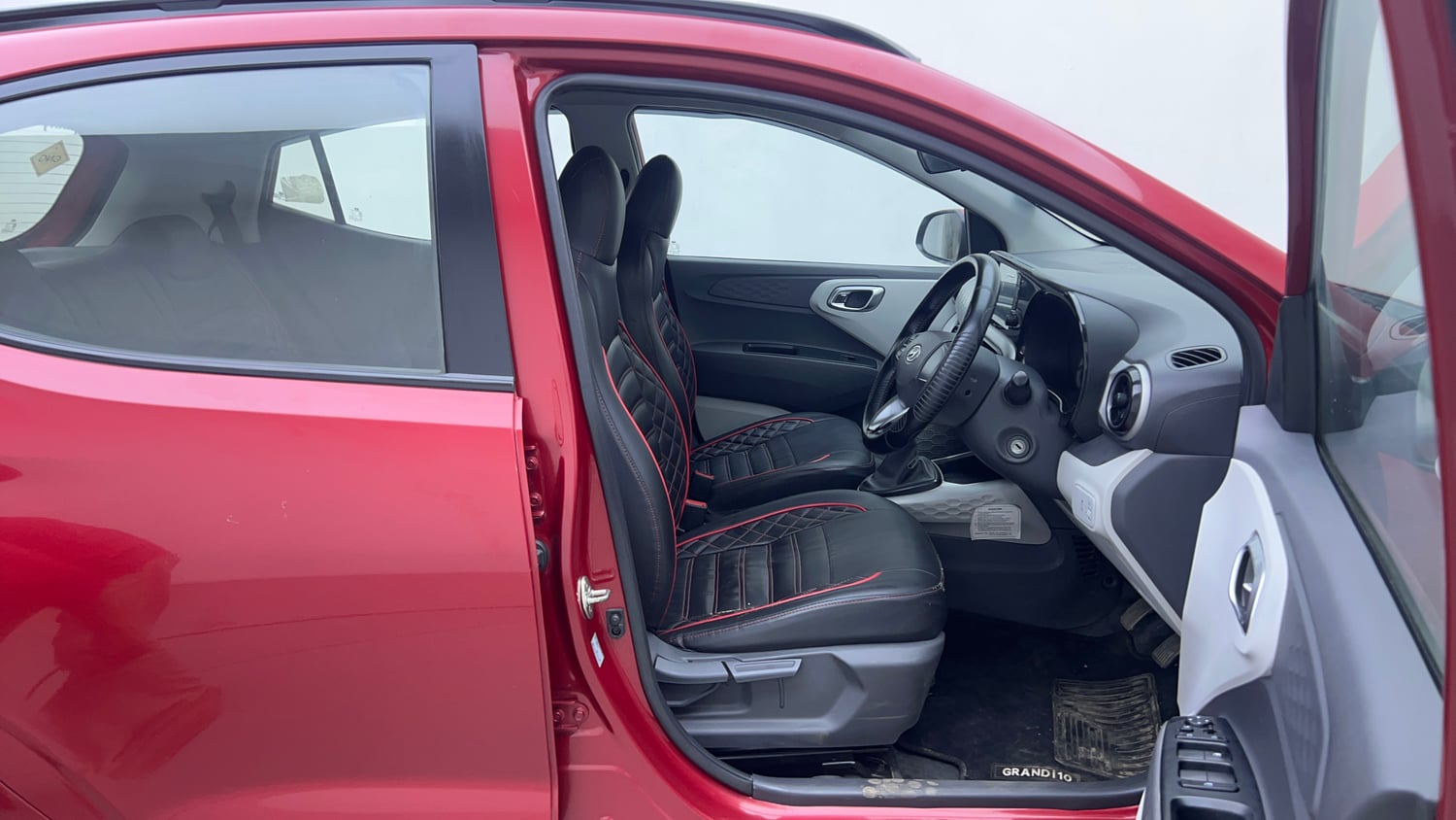 Used 2022 Hyundai Grand i10 Nios Sportz 1.2 Kappa VTVT CNG Cng Manual interior RIGHT SIDE FRONT DOOR CABIN VIEW