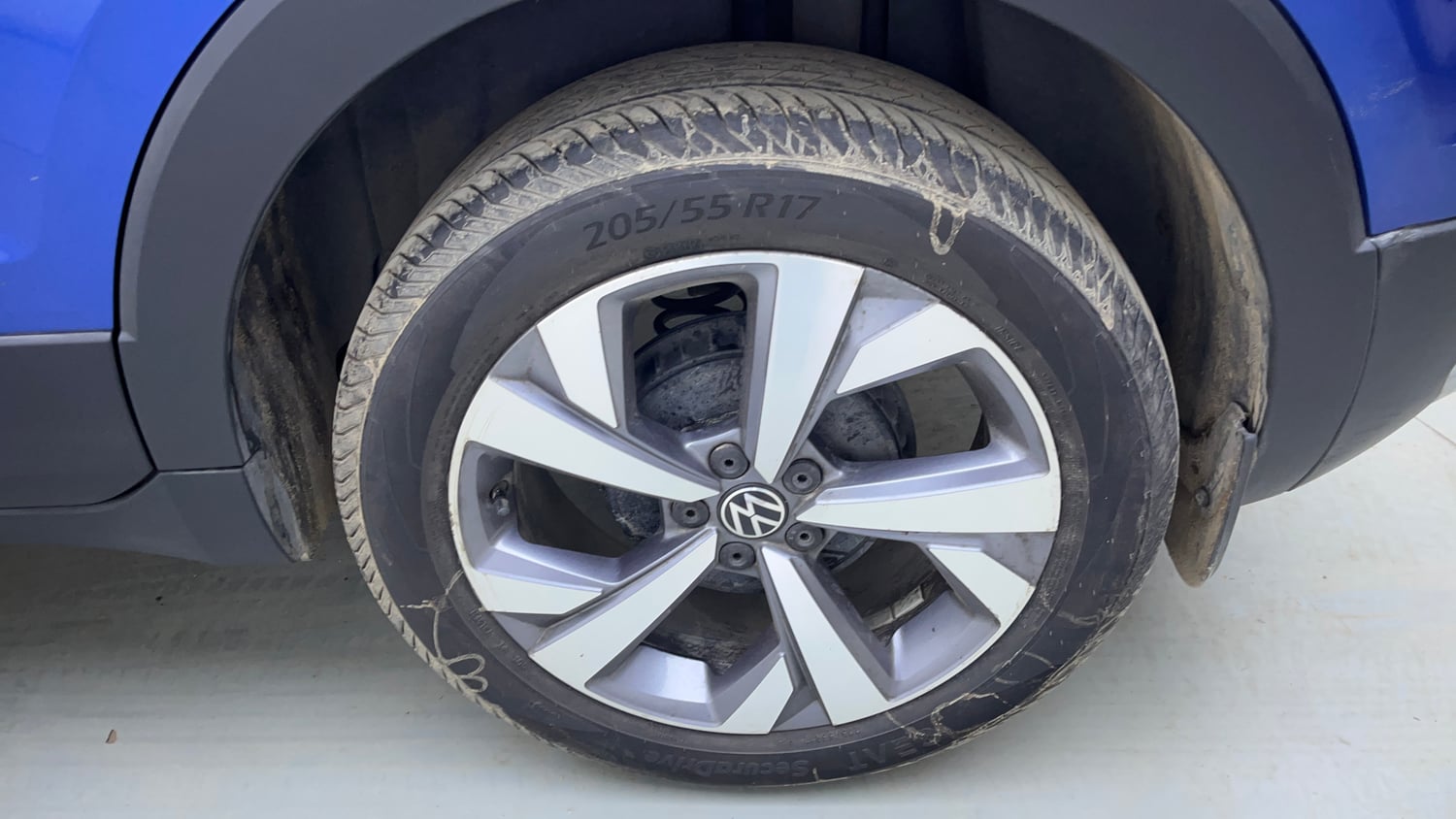 Used 2024 Volkswagen Taigun Topline 1.0 TSI AT Petrol Automatic tyres LEFT REAR TYRE RIM VIEW