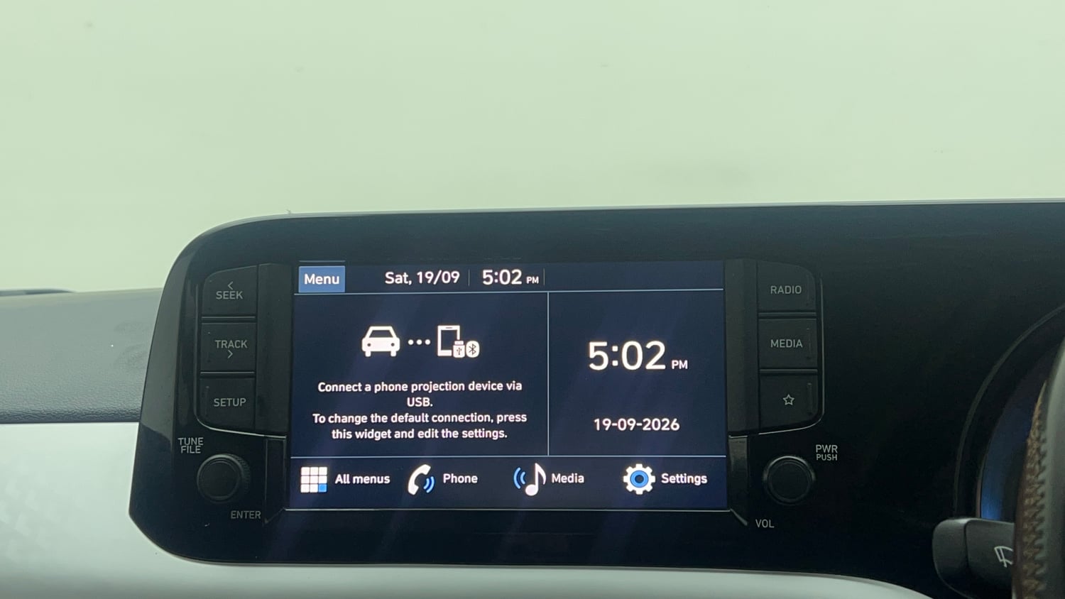 Used 2025 Hyundai Exter SX Tech 1.2 HY-CNG DUO MT Cng Manual top_features Touch screen infotainment system