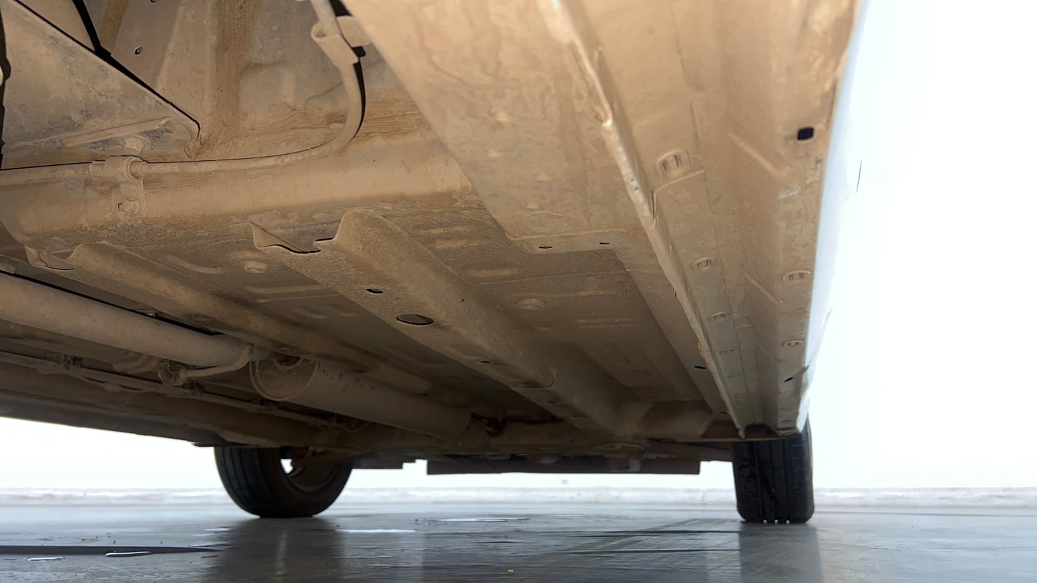 Used 2024 Tata Altroz XT Petrol Petrol Manual extra REAR RIGHT UNDERBODY VIEW