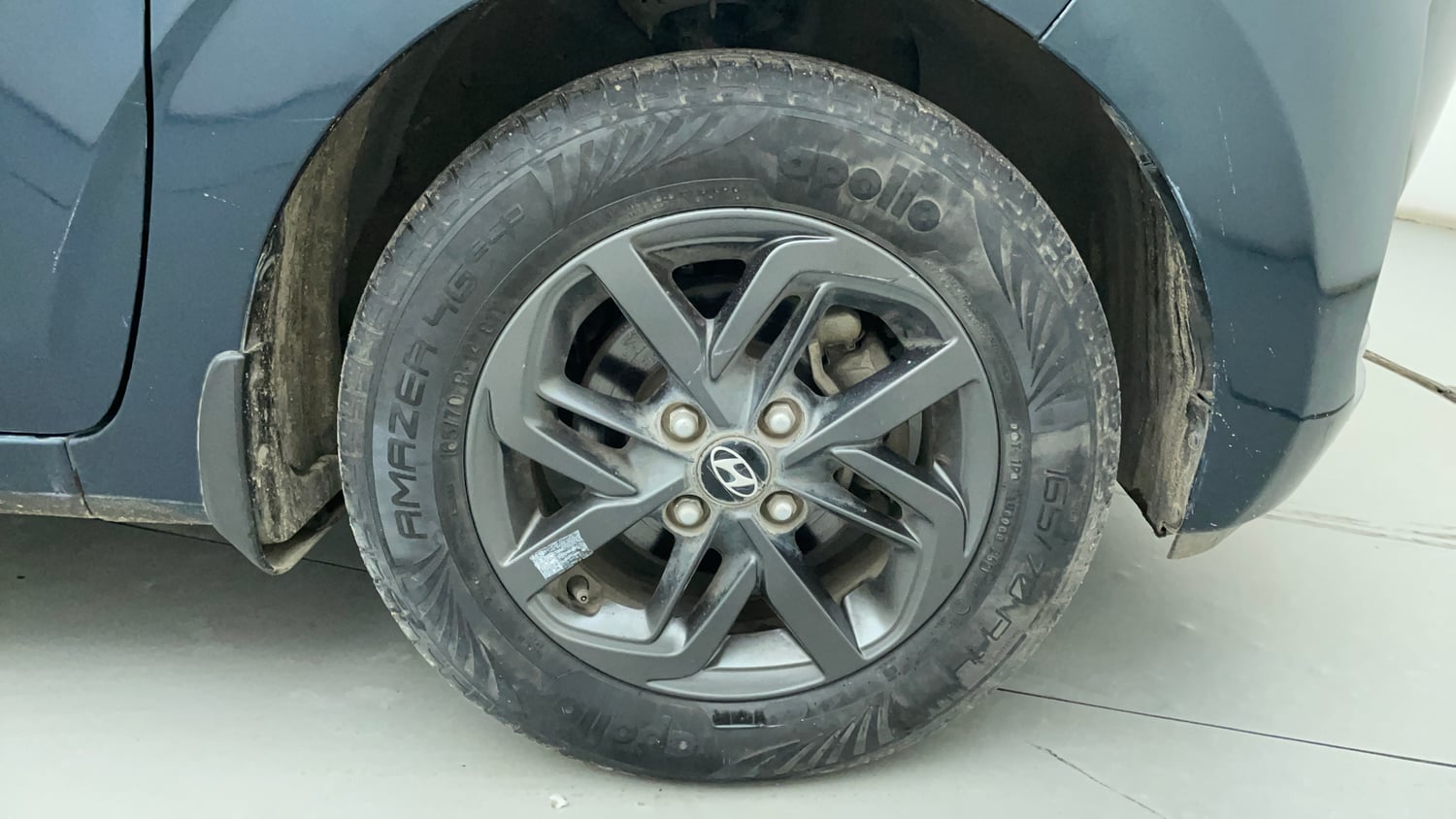 Used 2021 Hyundai Grand i10 Nios Sportz AMT 1.2 Kappa VTVT Petrol Automatic tyres RIGHT FRONT TYRE RIM VIEW