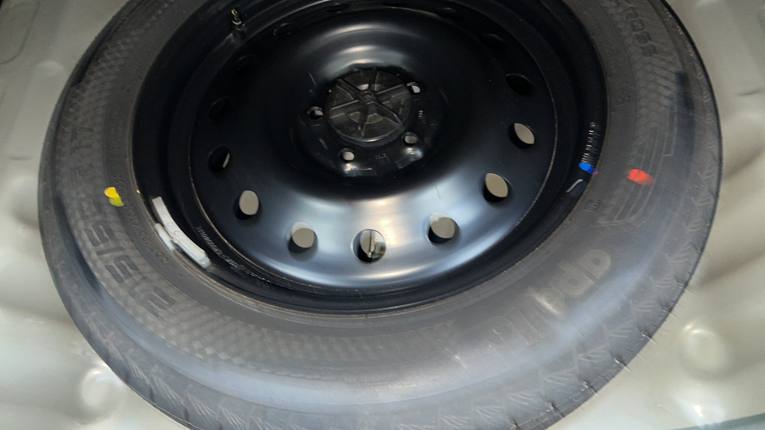 Used 2024 Maruti Suzuki Grand Vitara Delta Smart Hybrid Petrol Manual tyres SPARE TYRE VIEW