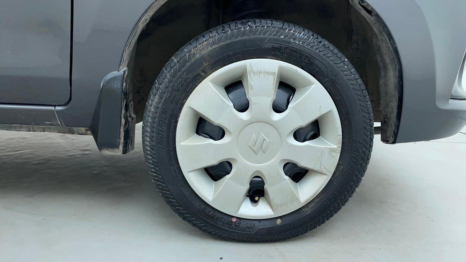 Used 2018 Maruti Suzuki Alto K10 VXi AMT Petrol Automatic tyres RIGHT FRONT TYRE RIM VIEW