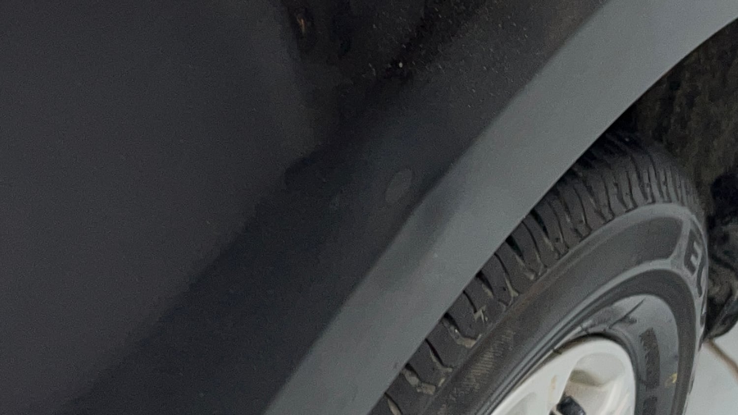 Used 2023 Maruti Suzuki Swift ZXi Petrol Manual dents MINOR DENT
