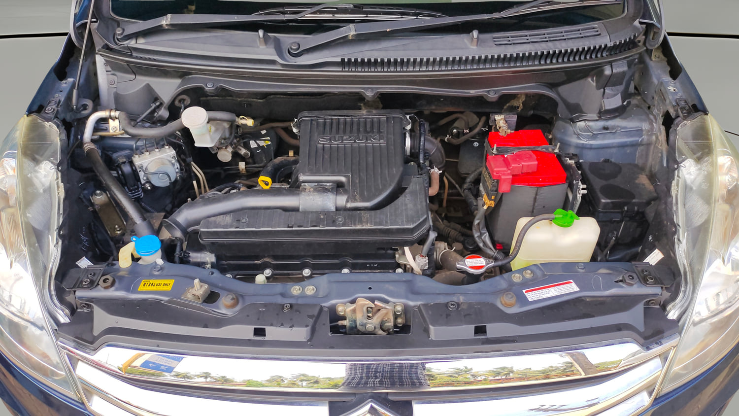 Used 2016 Maruti Suzuki Ertiga VXI Petrol Manual engine ENGINE & BONNET OPEN FRONT VIEW