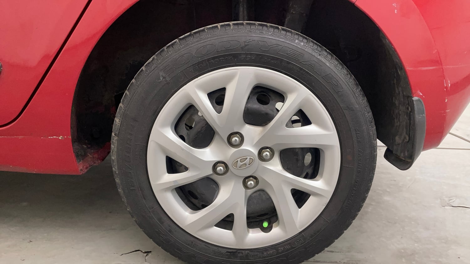 Used 2018 Hyundai Grand i10 Sportz 1.2 Kappa VTVT Petrol Manual tyres LEFT REAR TYRE RIM VIEW