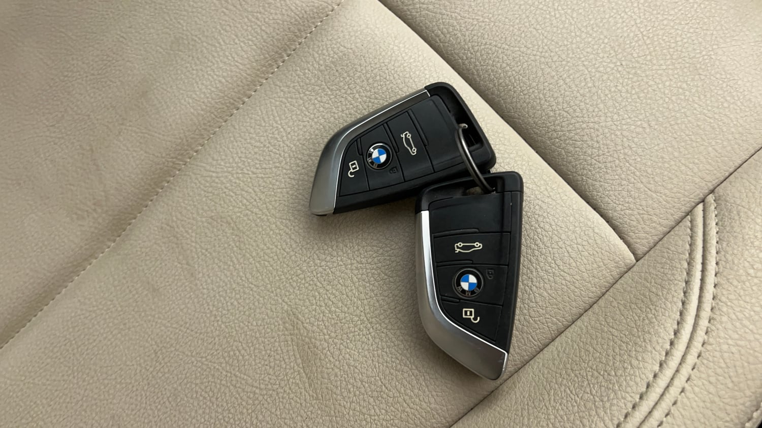 Used 2019 BMW X1 sDrive20i xLine Petrol Automatic extra CAR KEY VIEW
