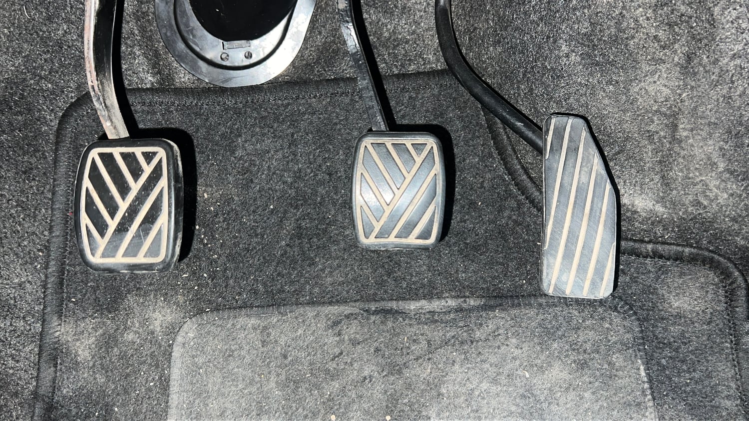 Used 2014 Maruti Suzuki Wagon R VXI Petrol Manual interior PEDALS VIEW