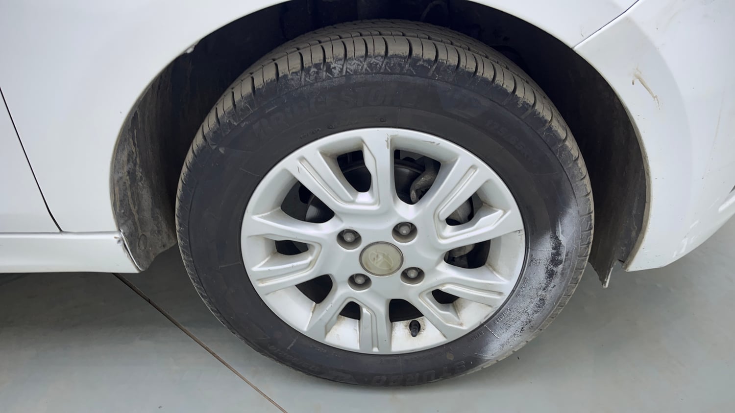 Used 2018 Tata Tiago Revotron XZ Petrol Manual tyres RIGHT FRONT TYRE RIM VIEW