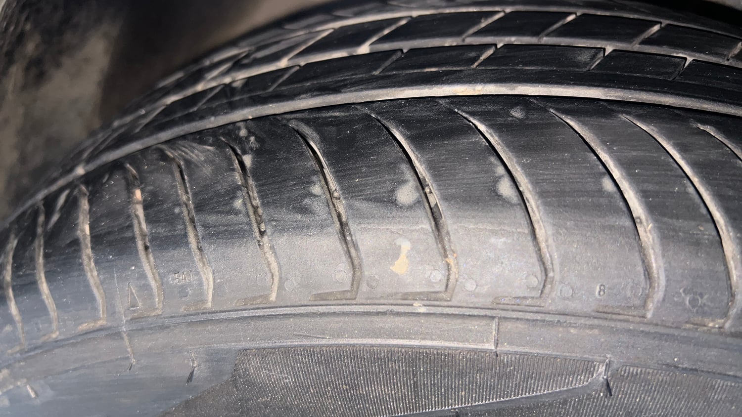Used 2023 Tata Tigor XZA Plus Petrol Automatic tyres RIGHT FRONT TYRE TREAD VIEW