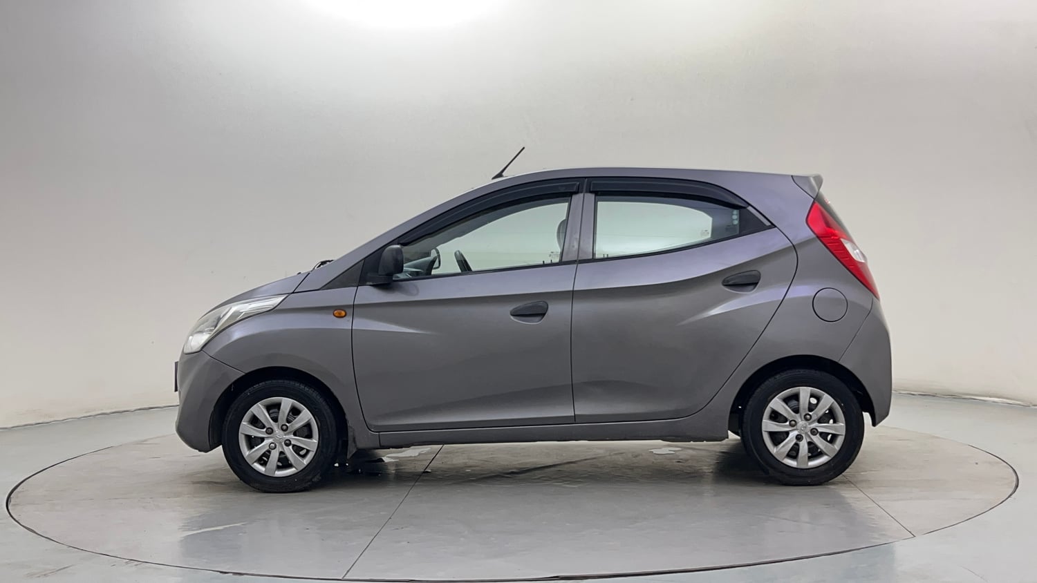 Used 2012 Hyundai Eon Magna + Petrol Manual exterior LEFT SIDE VIEW
