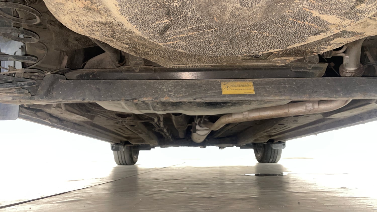 Used 2023 Tata Altroz XZA Plus (S) Dark Edition Petrol Automatic extra REAR UNDERBODY VIEW (TAKEN FROM REAR)