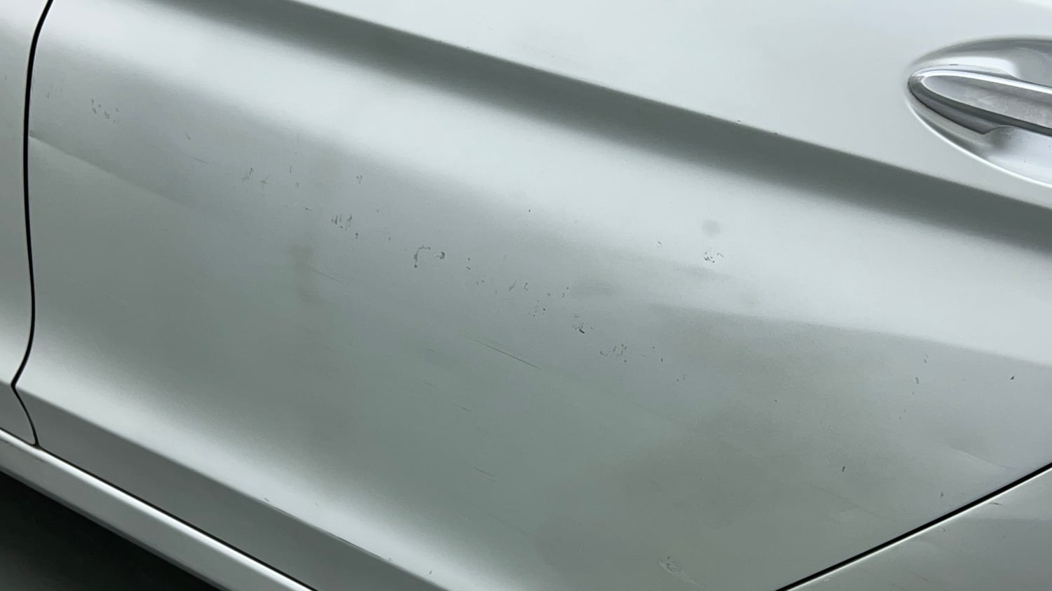 Used 2016 Honda City V Petrol Manual dents MINOR DENT