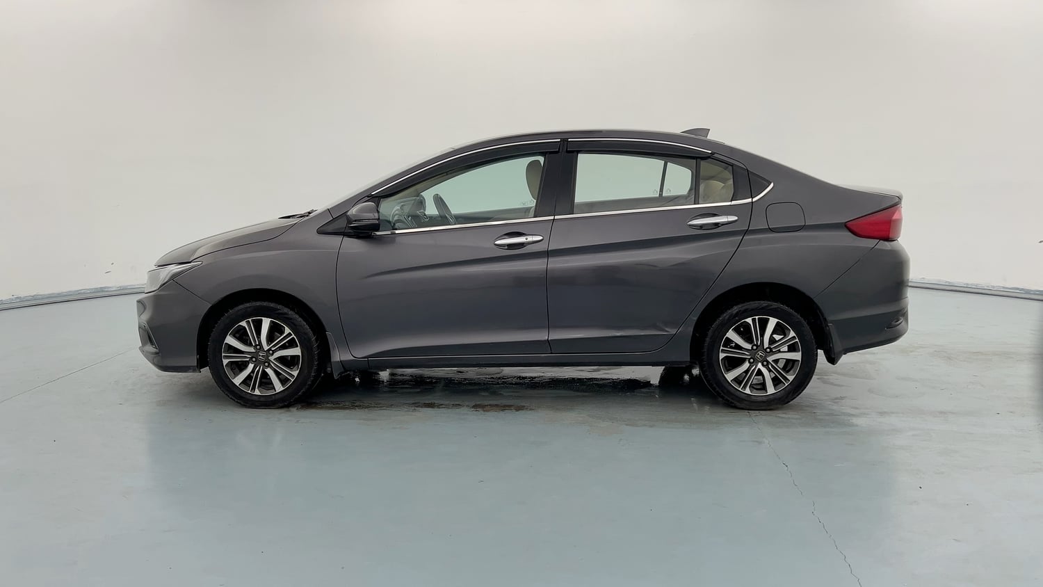 Used 2017 Honda City V CVT Petrol Petrol Automatic exterior LEFT SIDE VIEW