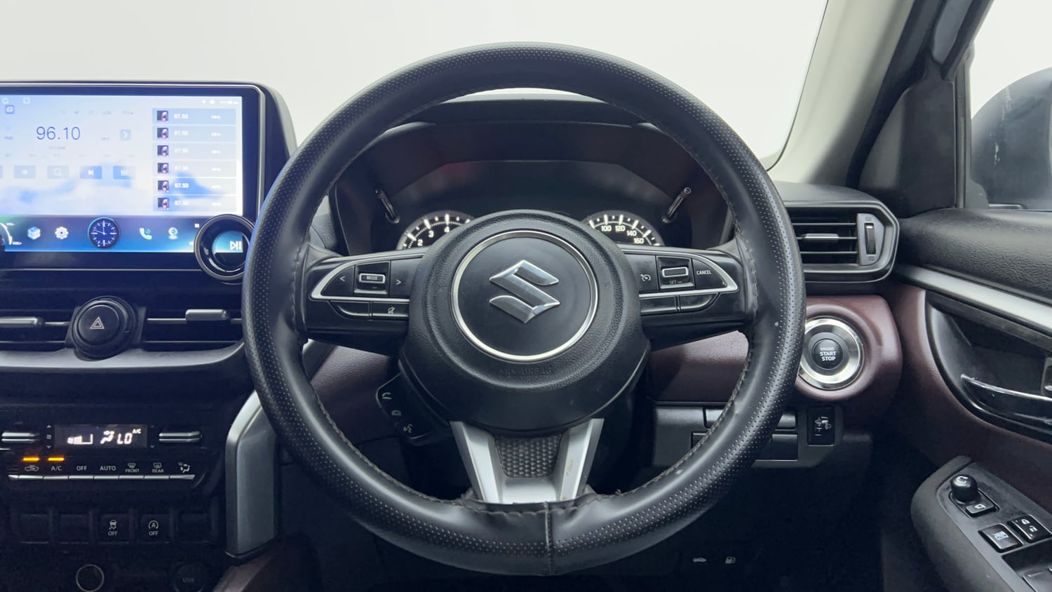 Used 2024 Maruti Suzuki Grand Vitara Delta Smart Hybrid Petrol Manual interior STEERING VIEW