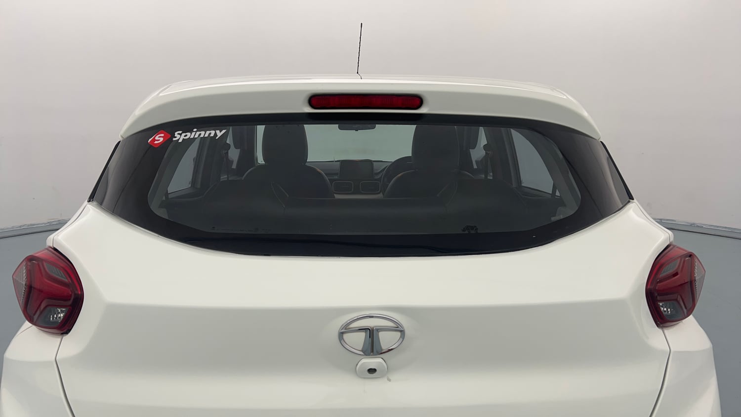 Used 2022 Tata Punch Accomplished Dazzle Pack MT Petrol Manual exterior BACK WINDSHIELD VIEW