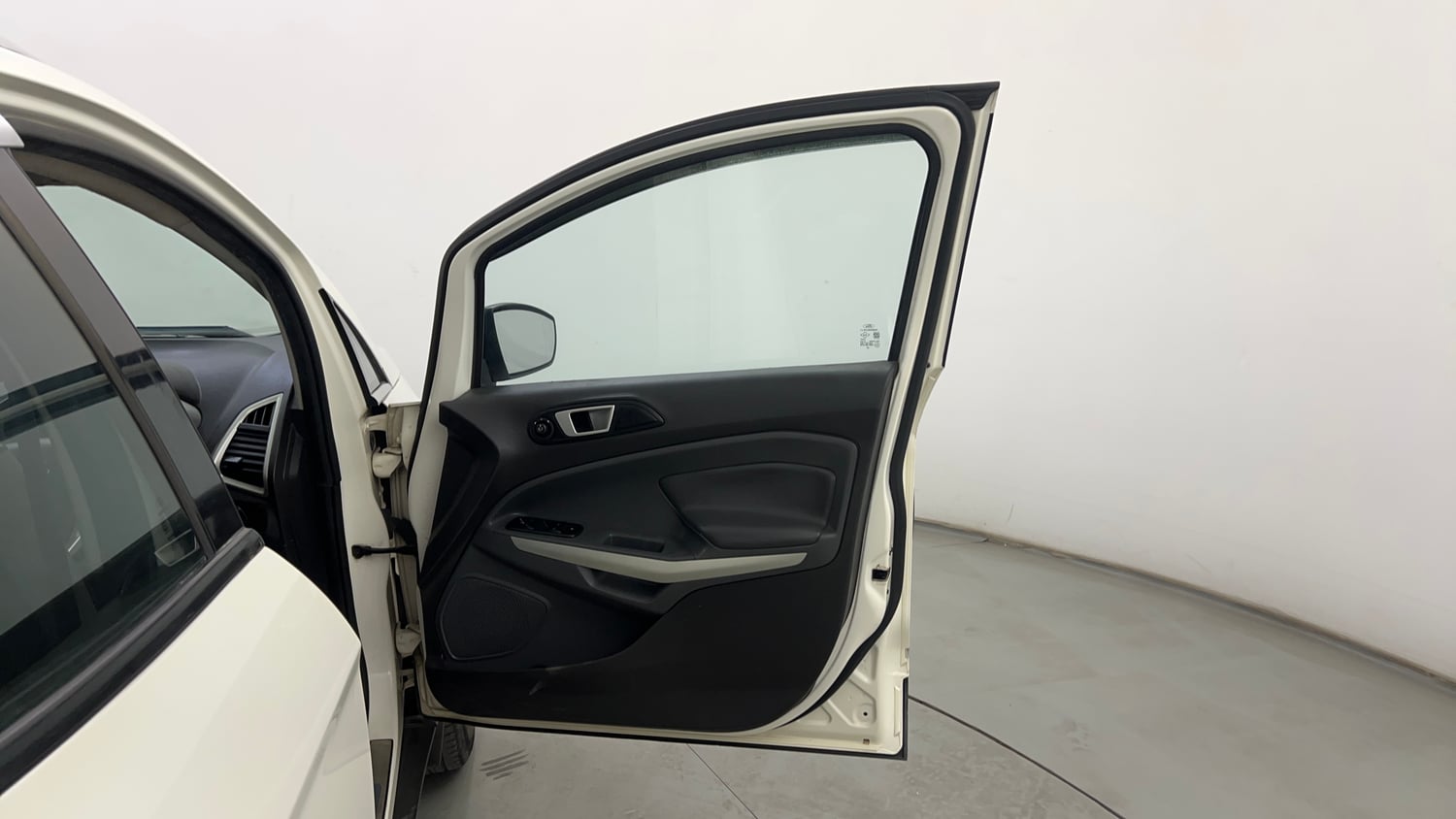 Used 2015 Ford EcoSport Titanium 1.5 TDCi (Opt) Diesel Manual interior RIGHT FRONT DOOR OPEN VIEW