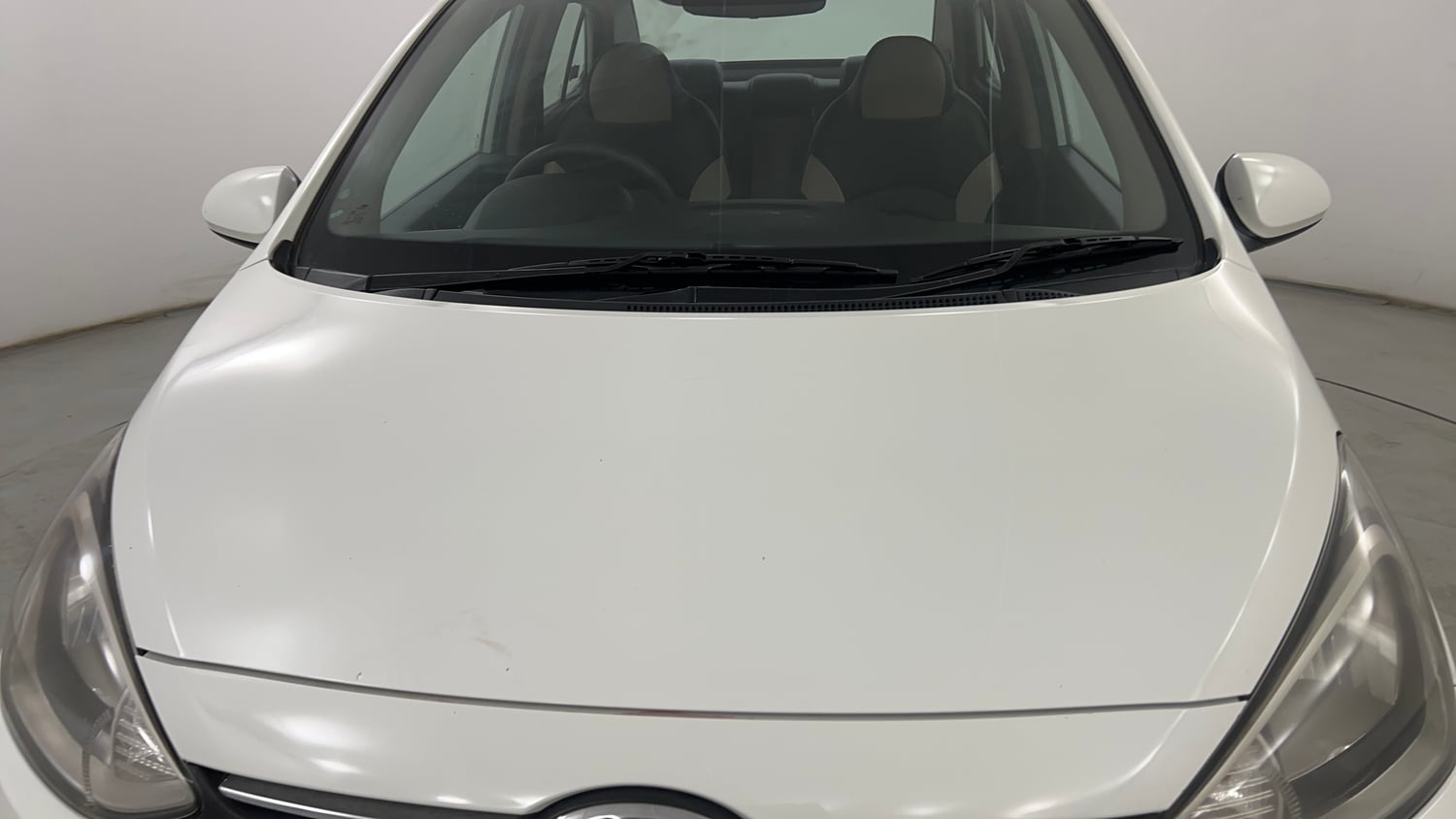 Used 2015 Hyundai Xcent Base 1.2 Petrol Manual dents MINOR DENT