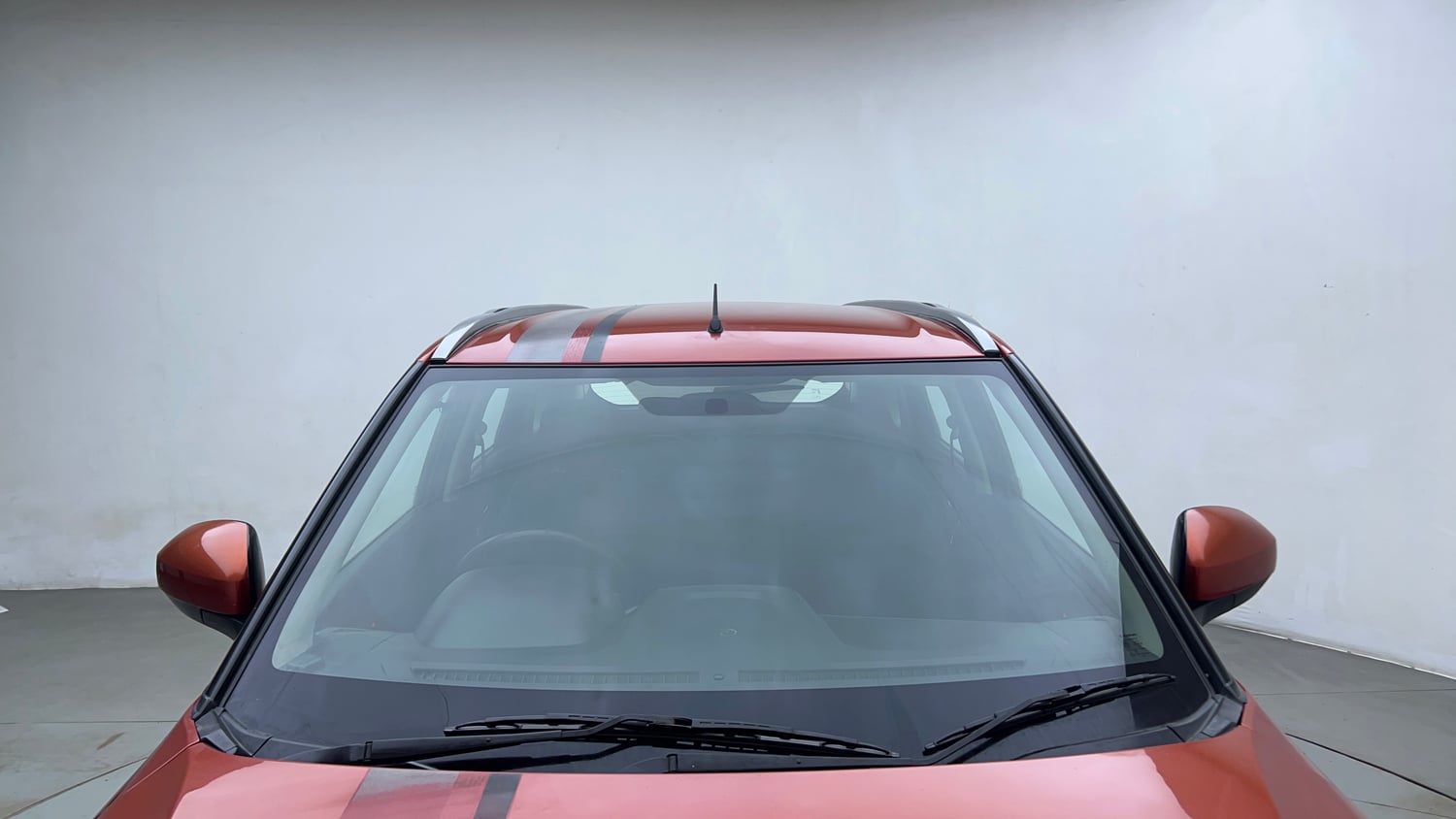 Used 2017 Volkswagen Ameo Highline Plus 1.5L AT (D)16 Alloy Diesel Automatic exterior FRONT WINDSHIELD VIEW