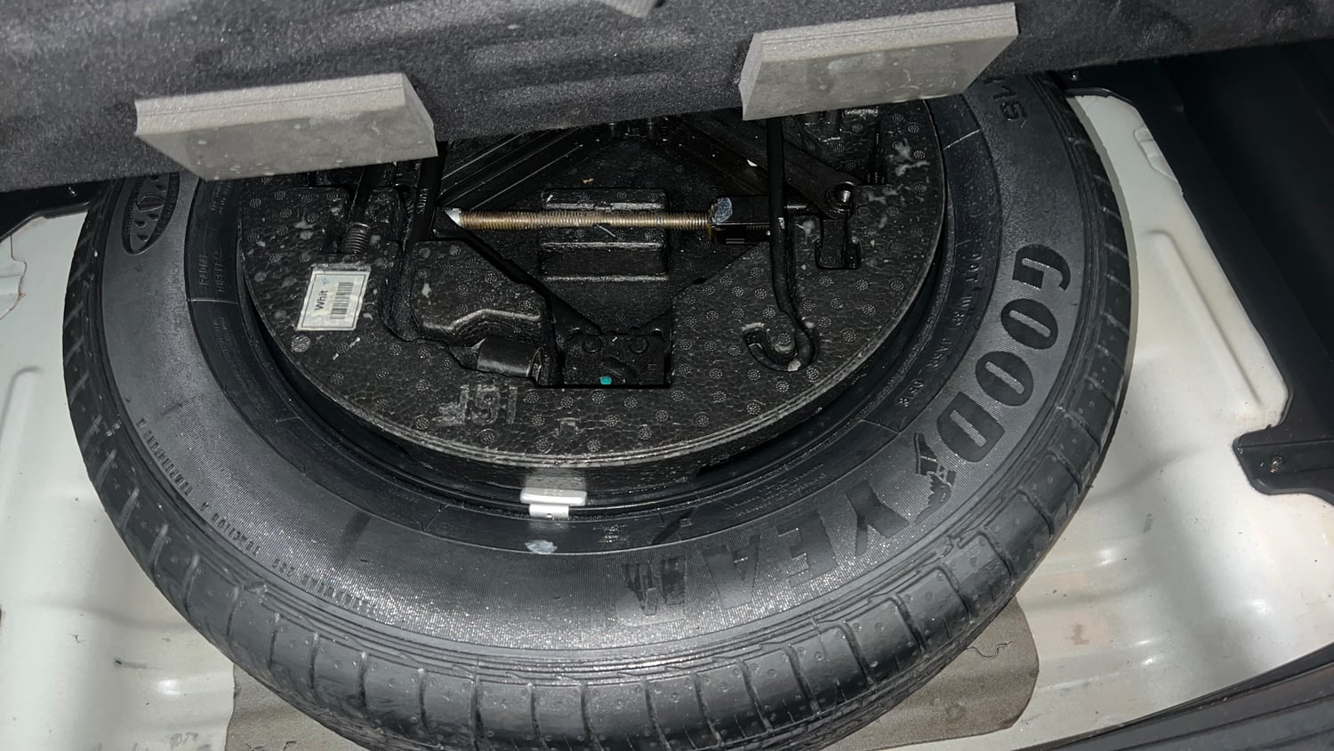 Used 2018 Hyundai Creta SX Plus 1.6  Petrol Petrol Manual tyres SPARE TYRE VIEW