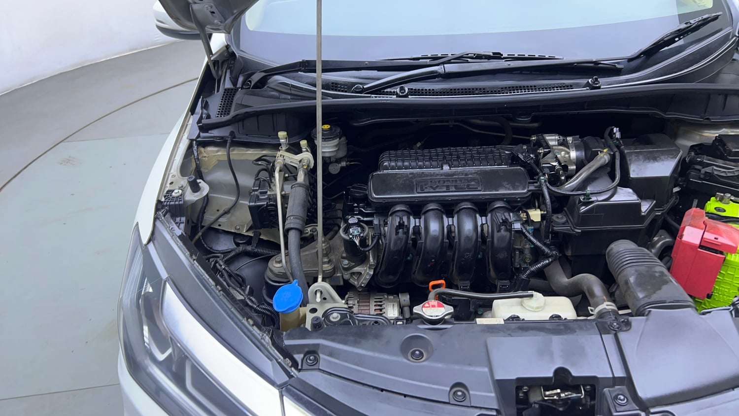 Used 2017 Honda City V Petrol Petrol Manual engine ENGINE RIGHT SIDE VIEW