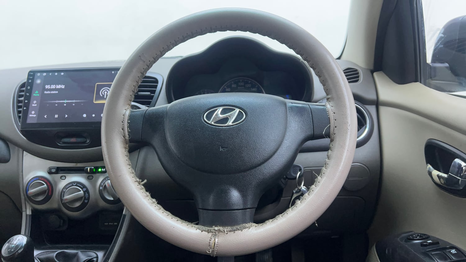 Used 2012 Hyundai i10 Sportz 1.2 Kappa2 Petrol Manual interior STEERING VIEW