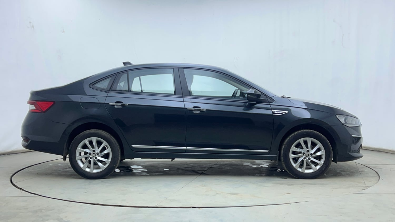 Used 2023 Skoda Slavia Ambition 1.0L TSI MT Petrol Manual exterior RIGHT SIDE VIEW