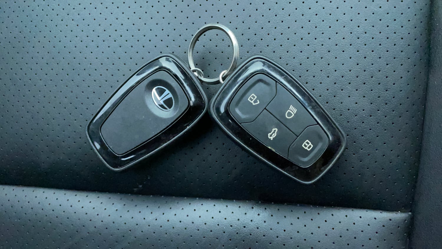Used 2022 Tata Altroz XZ Plus Petrol Petrol Manual extra CAR KEY VIEW