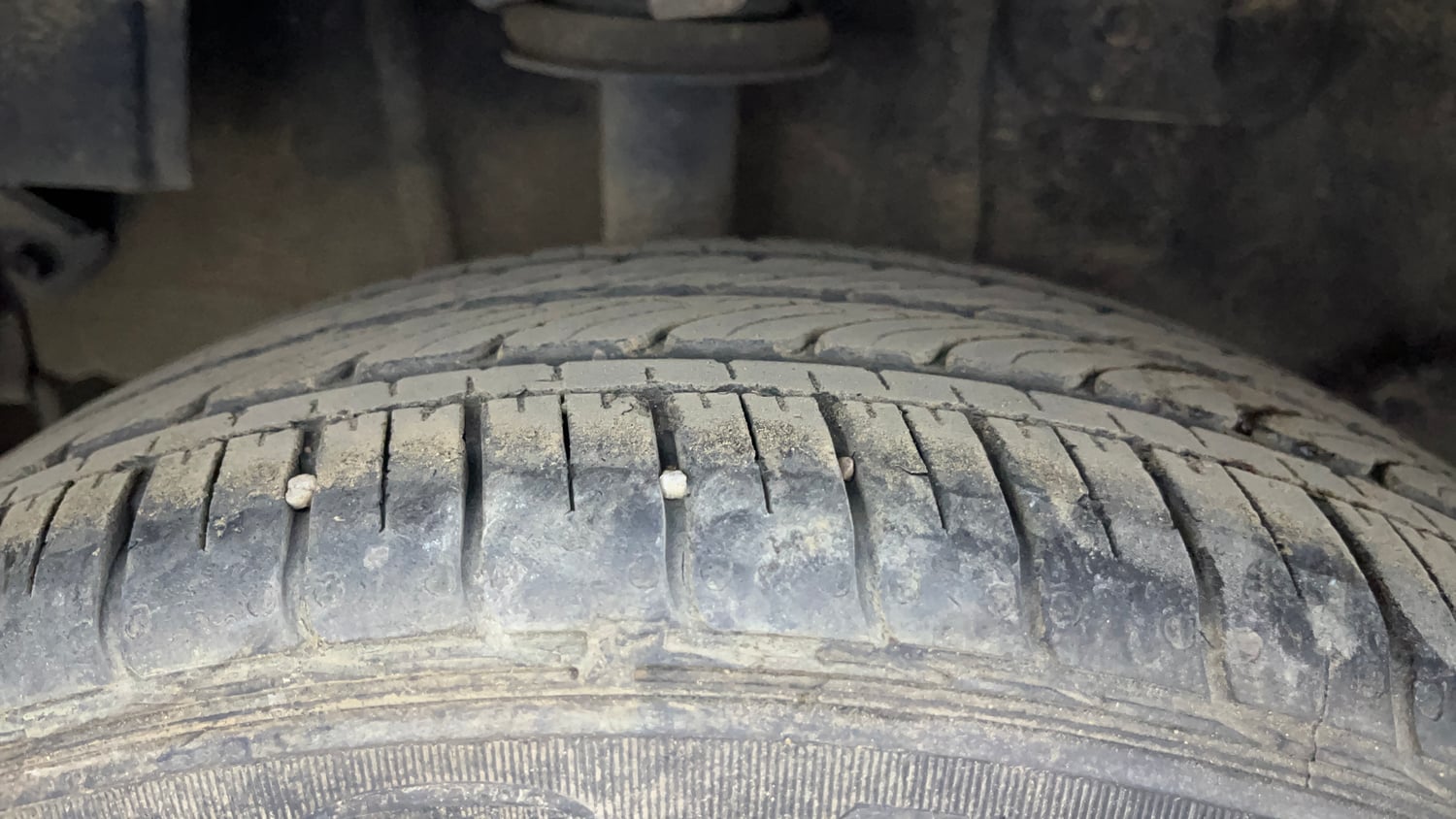 Used 2023 Tata Tiago XZA Plus Petrol Automatic tyres RIGHT REAR TYRE TREAD VIEW