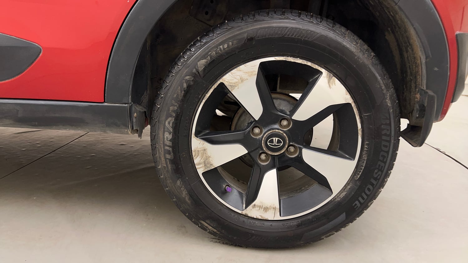 Used 2019 Tata Nexon XZA Plus Petrol Dual Tone Petrol Automatic tyres LEFT REAR TYRE RIM VIEW
