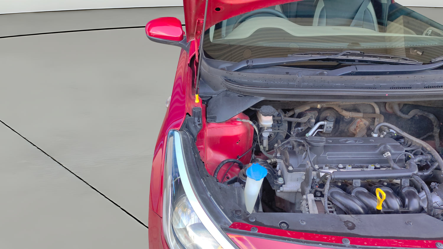Used 2015 Hyundai Elite i20 Magna 1.2 Petrol Manual engine ENGINE RIGHT SIDE HINGE & APRON VIEW