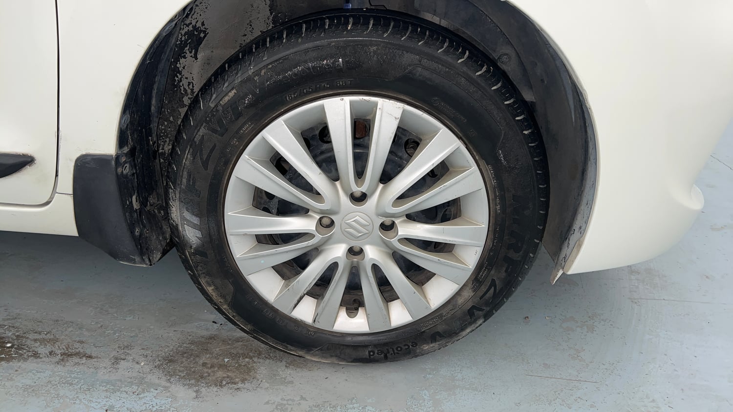 Used 2020 Maruti Suzuki Baleno Delta Petrol Manual tyres RIGHT FRONT TYRE RIM VIEW