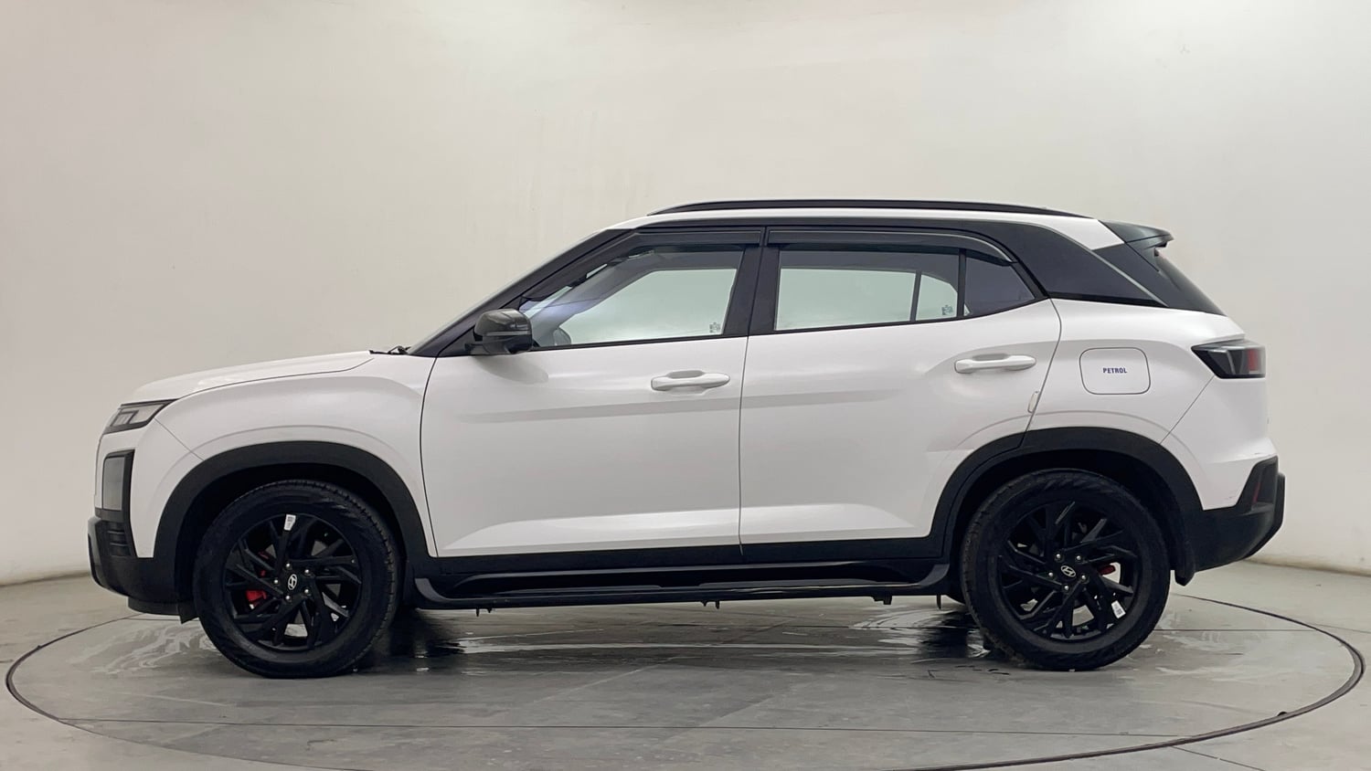 Used 2024 Hyundai Creta SX (O) 1.5 Petrol IVT Knight Petrol Automatic exterior LEFT SIDE VIEW
