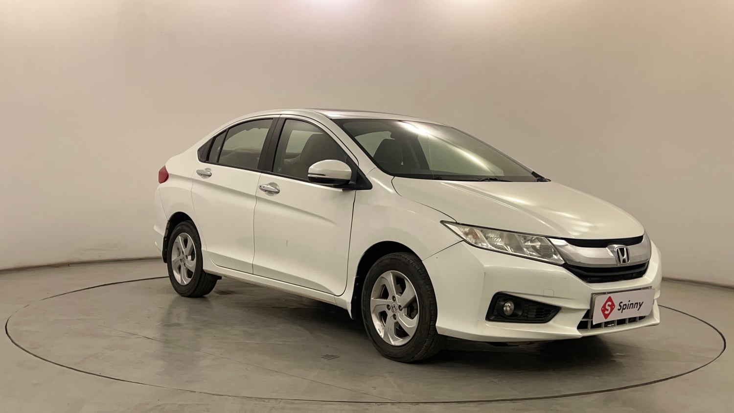 Used 2016 Honda City VX CVT Petrol Automatic exterior RIGHT FRONT CORNER VIEW
