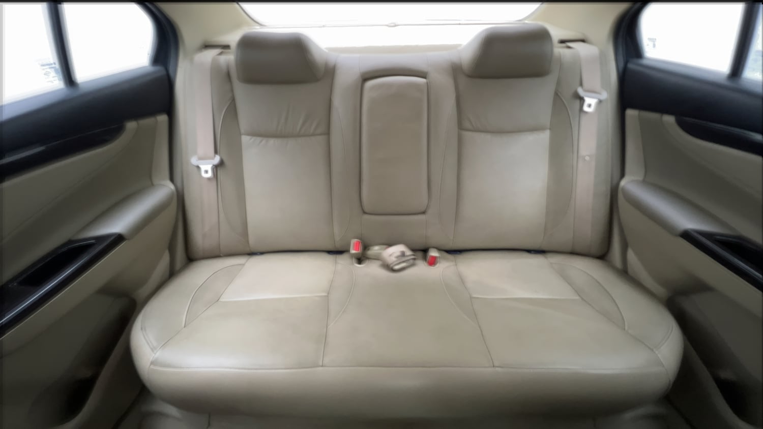 Used 2017 Maruti Suzuki Ciaz Alpha 1.4 MT Petrol Manual interior REAR SEAT CONDITION VIEW
