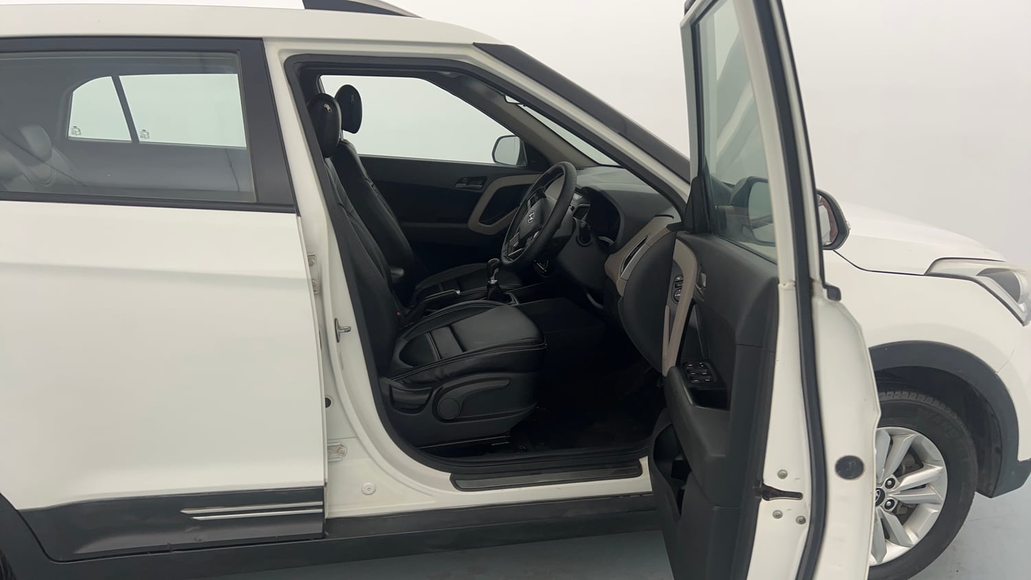 Used 2018 Hyundai Creta SX Plus 1.6  Petrol Petrol Manual interior RIGHT SIDE FRONT DOOR CABIN VIEW
