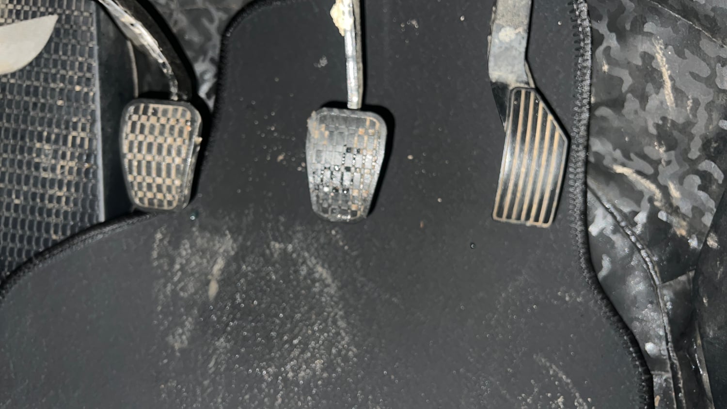 Used 2022 Tata Punch Accomplished Dazzle Pack MT Petrol Manual interior PEDALS VIEW