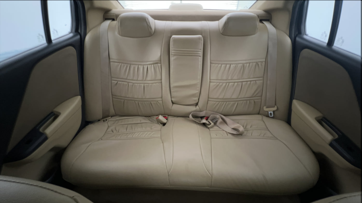 Used 2016 Honda City SV CVT Petrol Automatic interior REAR SEAT CONDITION VIEW
