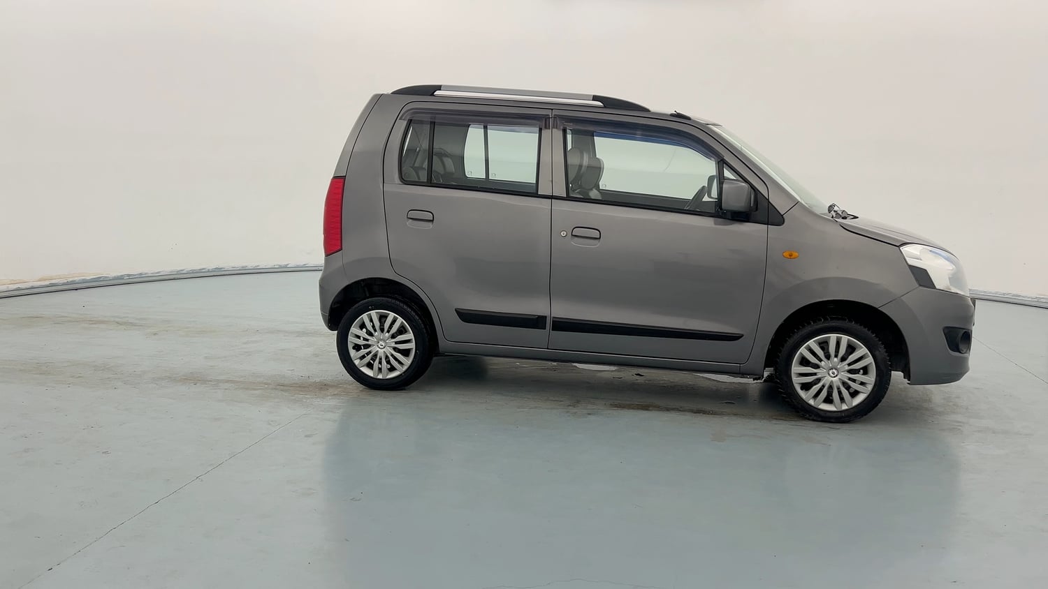 Used 2017 Maruti Suzuki Wagon R VXI Petrol Manual exterior RIGHT SIDE VIEW
