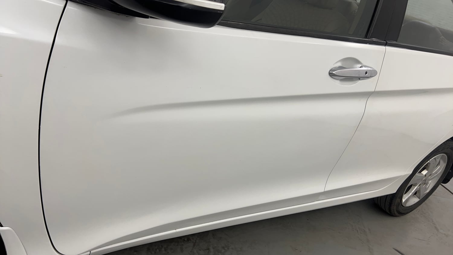 Used 2016 Honda City VX CVT Petrol Automatic dents MINOR SCRATCH