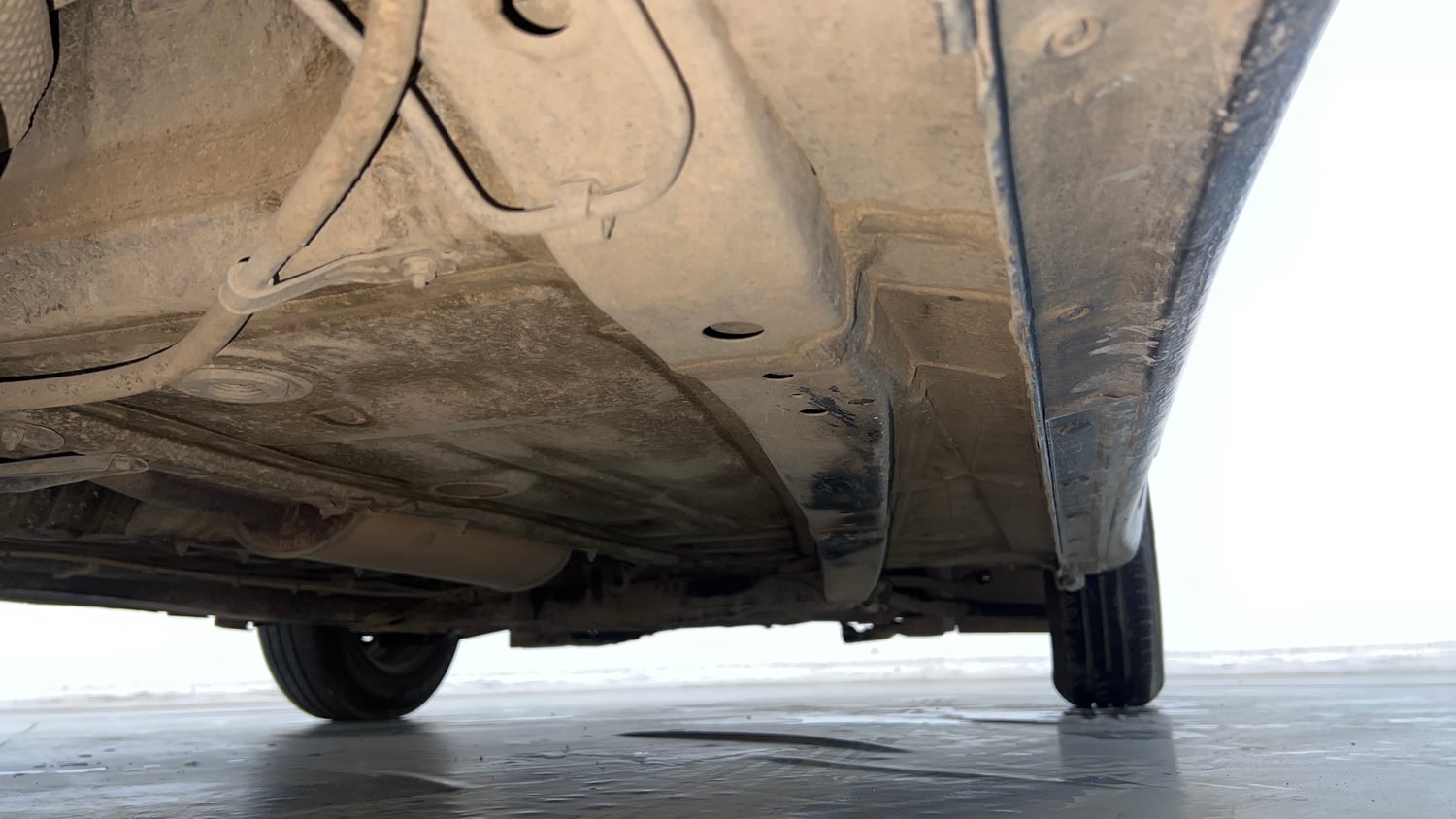 Used 2018 Maruti Suzuki Swift LXI CNG (Outside Fitted) Cng Manual extra REAR RIGHT UNDERBODY VIEW