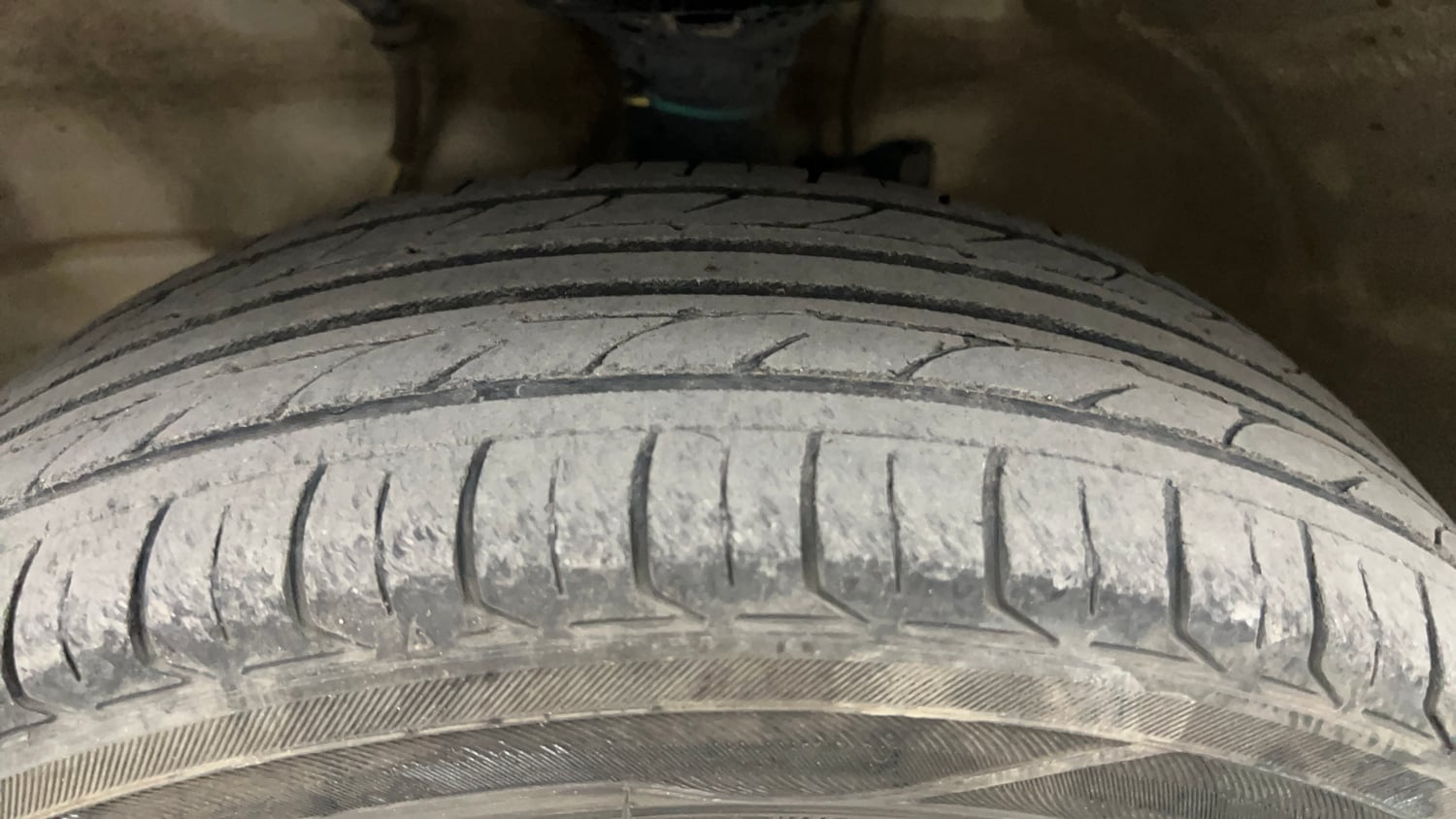 Used 2016 Maruti Suzuki Wagon R VXI Petrol Manual tyres LEFT FRONT TYRE TREAD VIEW