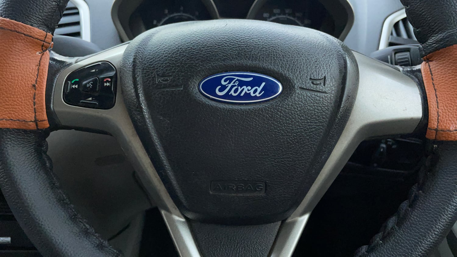 Used 2013 Ford EcoSport Titanium 1.5 Ti-VCT Petrol Manual top_features Airbags