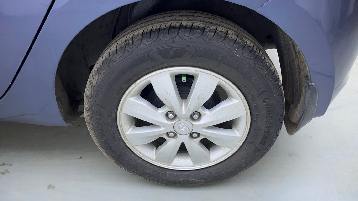 Used 2013 Hyundai i20 Sportz 1.2 Petrol Manual tyres LEFT REAR TYRE RIM VIEW