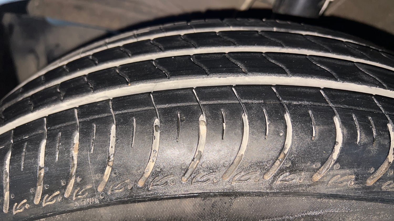 Used 2018 Maruti Suzuki Swift LXI CNG (Outside Fitted) Cng Manual tyres LEFT FRONT TYRE TREAD VIEW