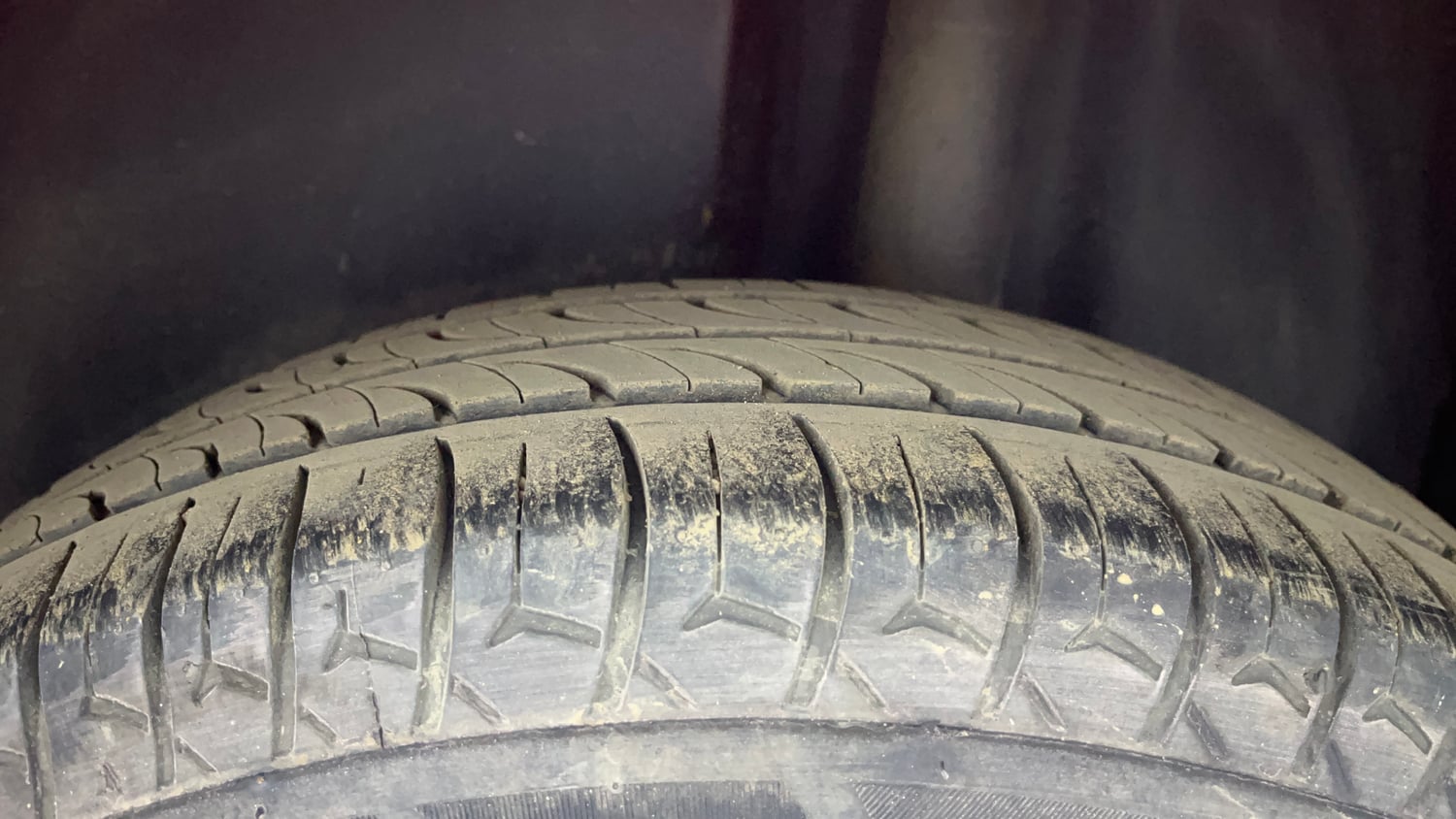 Used 2019 Volkswagen Polo Trendline 1.0L (P) Petrol Manual tyres LEFT REAR TYRE TREAD VIEW