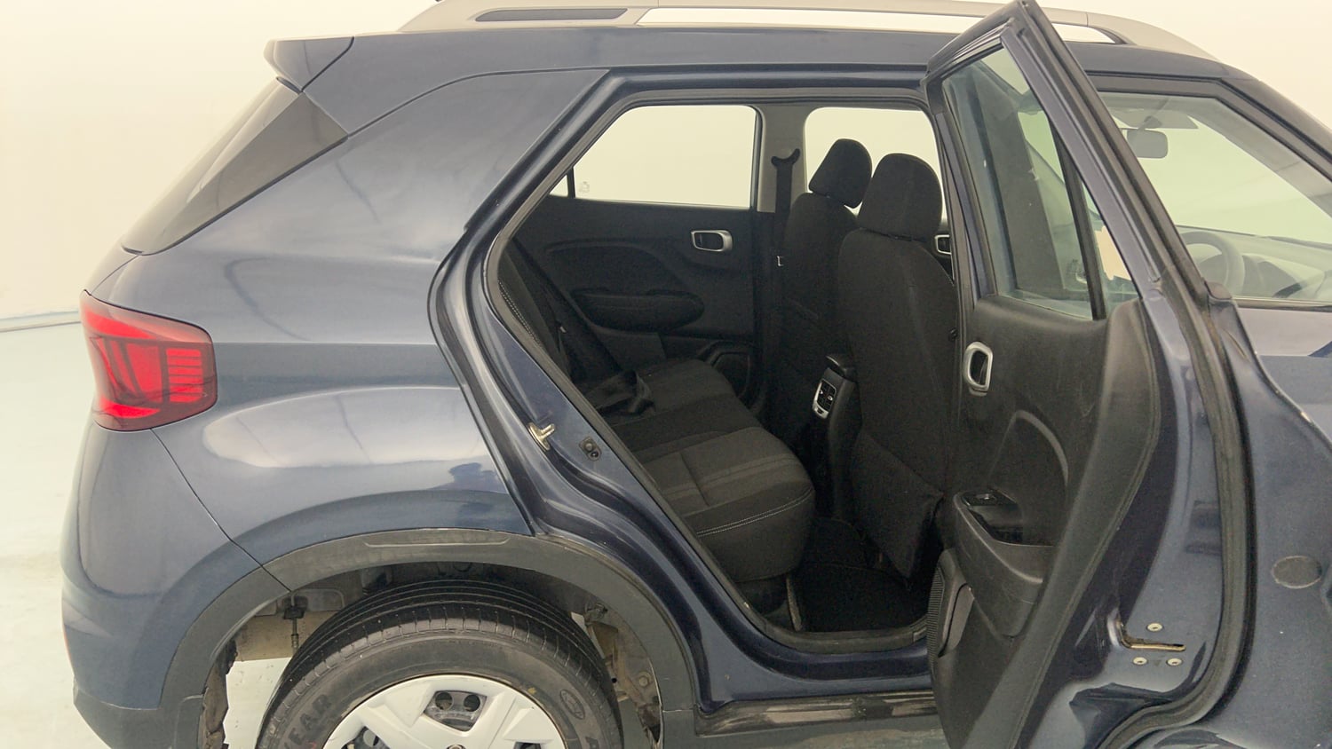 Used 2020 Hyundai Venue S 1.4 CRDi Diesel Manual interior RIGHT SIDE REAR DOOR CABIN VIEW